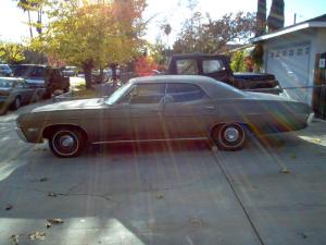 1968 chevy impala 4 dr - $1800